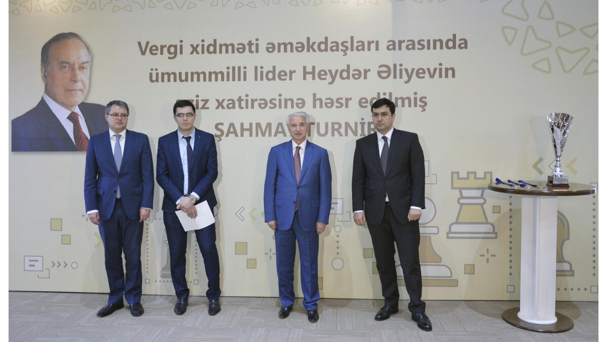 Vergi işçiləri arasında şahmat turniri keçirilir