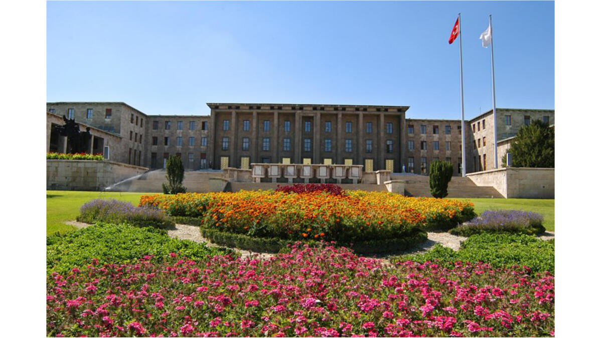 Türkiyədə siqaretə xüsusi istehlak vergisinin dərəcəsi artırılıb