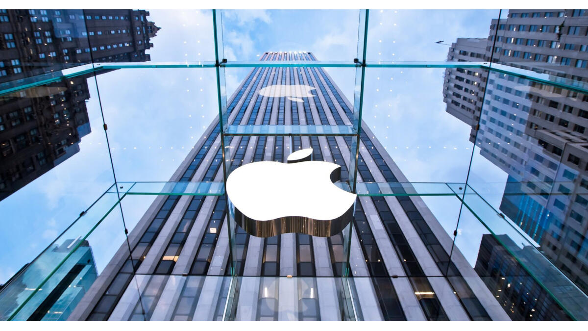 ABŞ Prezidenti "Apple" korporasiyasını istehsalatı Çindən çıxarmağa çağırıb