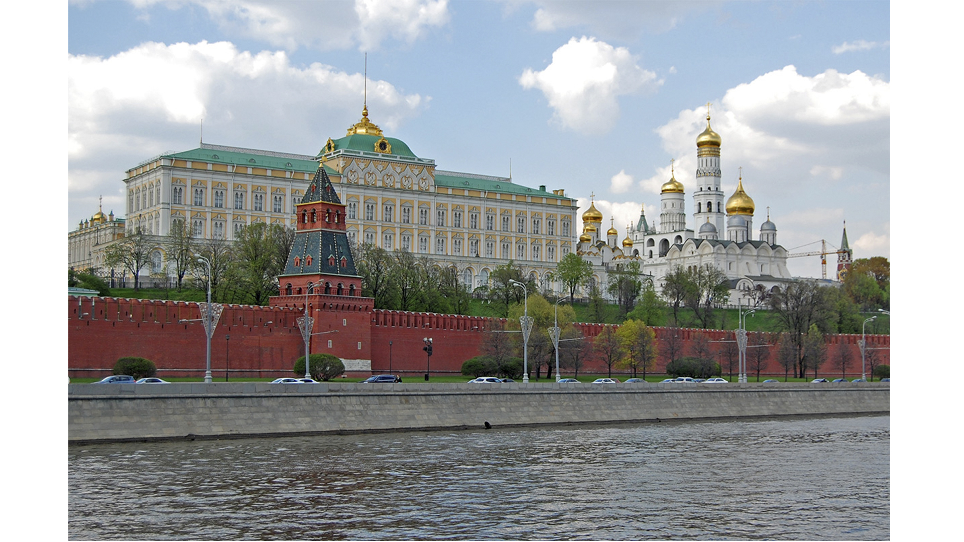 Как выглядит большой кремлевский дворец. Большой Кремлевский дворец. Большой Кремлёвский дворец в Москве. Московский Кремль большой Кремлевский дворецдворец. Большой Кремлёвский дворец в Москве резиденция президента.