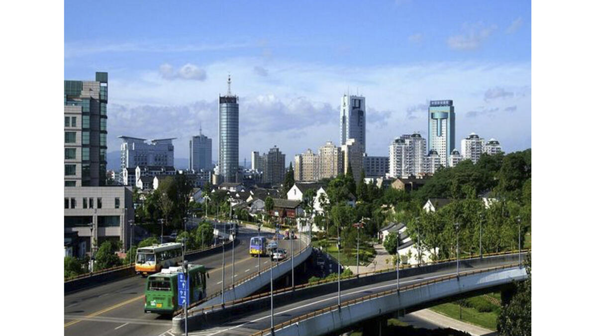 Çinin bir şəhərində 28.000 saxta şirkət aşkarlanıb