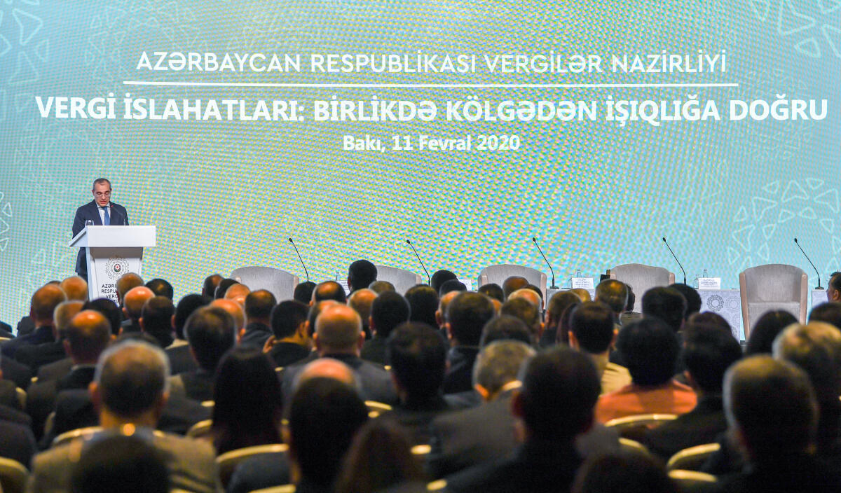 Bakıda "Vergi islahatları: birlikdə kölgədən işıqlığa doğru" mövzusunda konfrans keçirilir