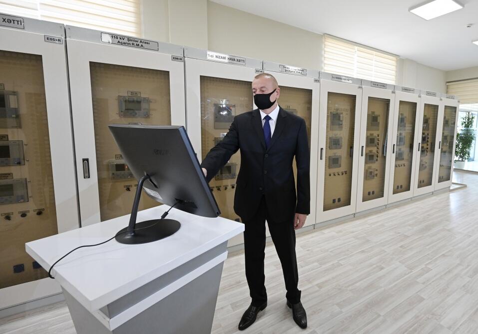Prezident İlham Əliyev Bakının Nizami rayonunda “Azərenerji” Açıq Səhmdar Cəmiyyətinin yenidən qurulan “8-ci km” yarımstansiyasının açılışında iştirak edib