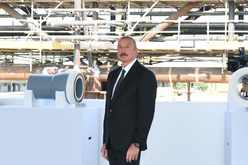 Prezident İlham Əliyev "Abşeron" yatağının dəniz əməliyyatlarının təməlqoyma mərasimində iştirak edib
