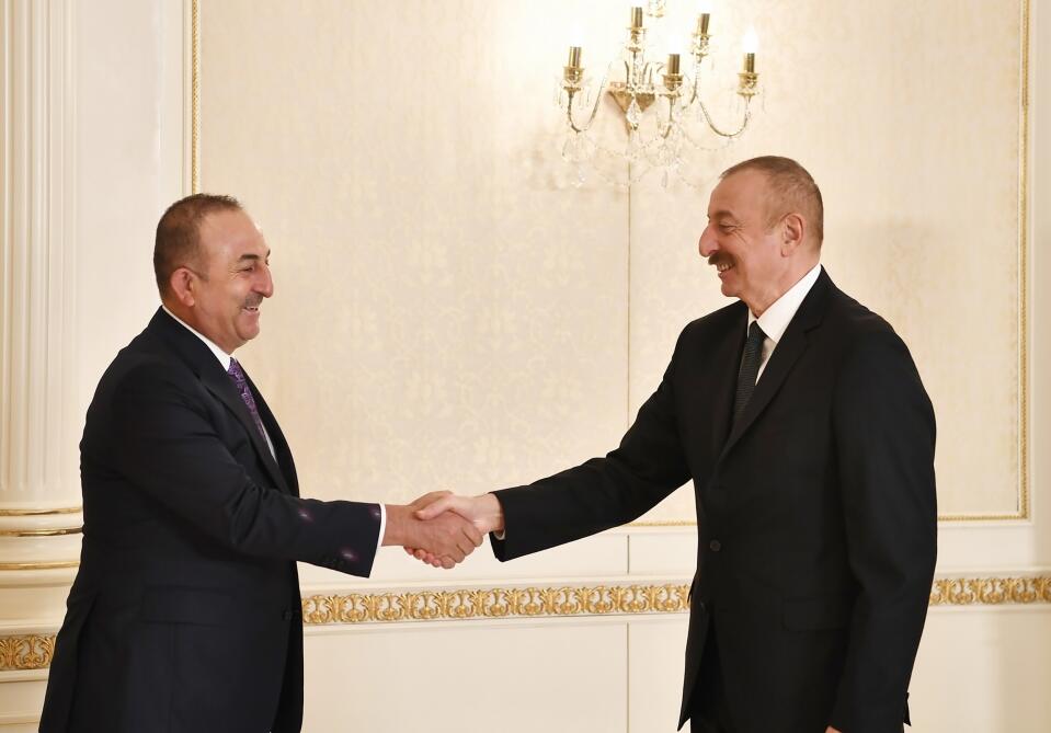 Prezident İlham Əliyev Türkiyənin xarici işlər, milli müdafiə nazirlərini və Milli Kəşfiyyat İdarəsinin rəisini qəbul edib