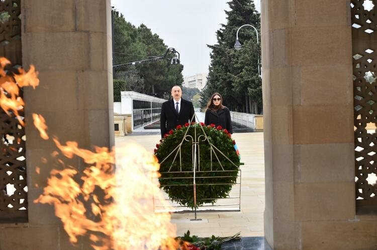 Prezident İlham Əliyev və birinci xanım Mehriban Əliyeva şəhidlərimizin xatirəsini yad ediblər