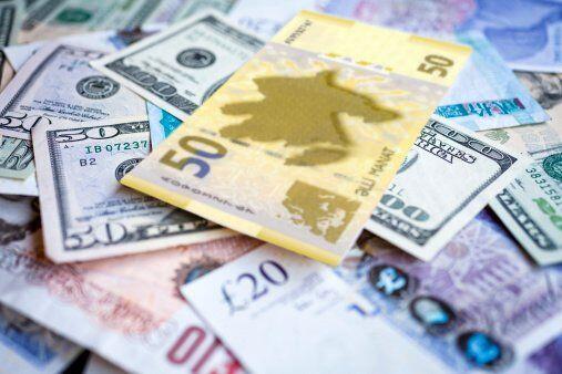 Fiziki şəxslərin əmanətlərinin dollarlaşması ilin əvvəlinə nəzərən azalıb