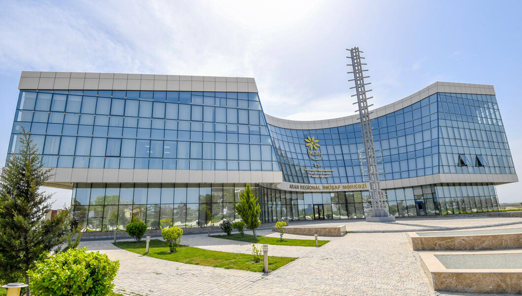 “Yevlax KOB evi” sahibkarların istifadəsinə verilib