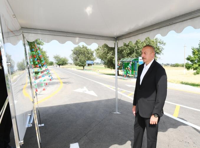 Prezident İlham Əliyev Goranboyda Əlirzalı-Xan Qərvənd-Səfikürd-Tapqaraqoyunlu avtomobil yolunun açılışında iştirak edib