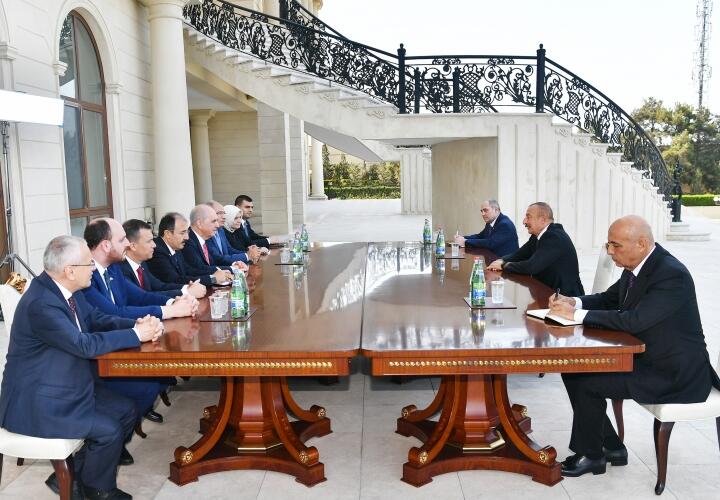 Prezident İlham Əliyev Türkiyənin Ədalət və İnkişaf Partiyası sədrinin birinci müavininin rəhbərlik etdiyi nümayəndə heyətini qəbul edib