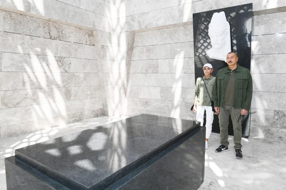 Şuşada dahi Azərbaycan şairi Molla Pənah Vaqifin muzey-məqbərə kompleksinin bərpadan sonra açılışı olub