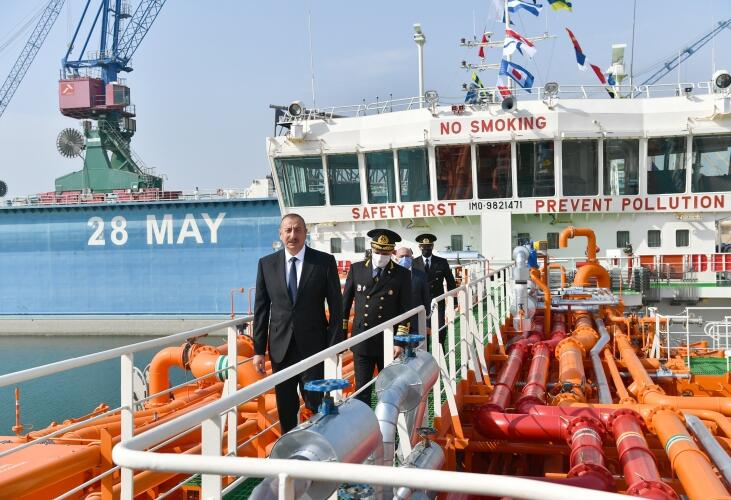 Prezident İlham Əliyev “Kəlbəcər” neftdaşıyan tankerin istismara verilməsi mərasimində iştirak edib