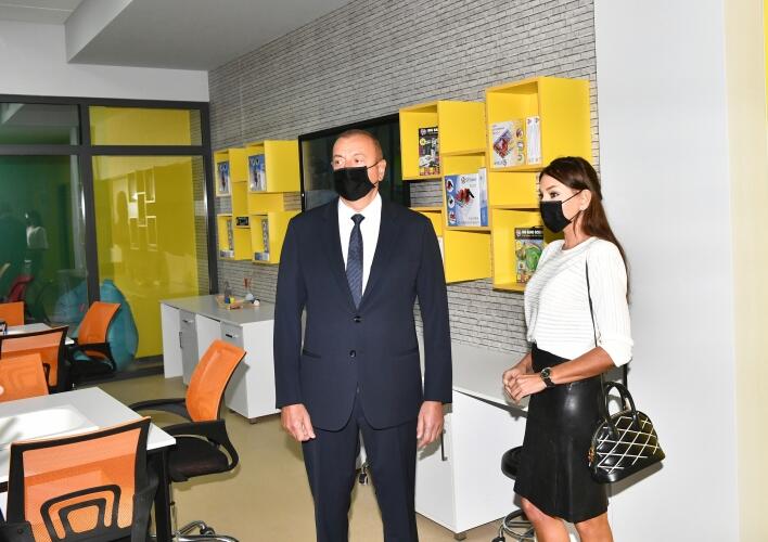Prezident İlham Əliyev və birinci xanım Mehriban Əliyeva Bakı Avropa Liseyinin yeni binasının açılışında iştirak ediblər