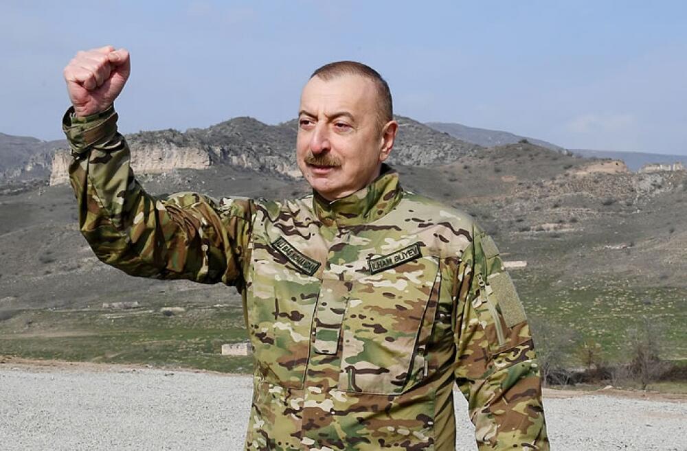 Prezident İlham Əliyevin Rusiyanın nüfuzlu “Nasionalnaya oborona” jurnalına müsahibəsi