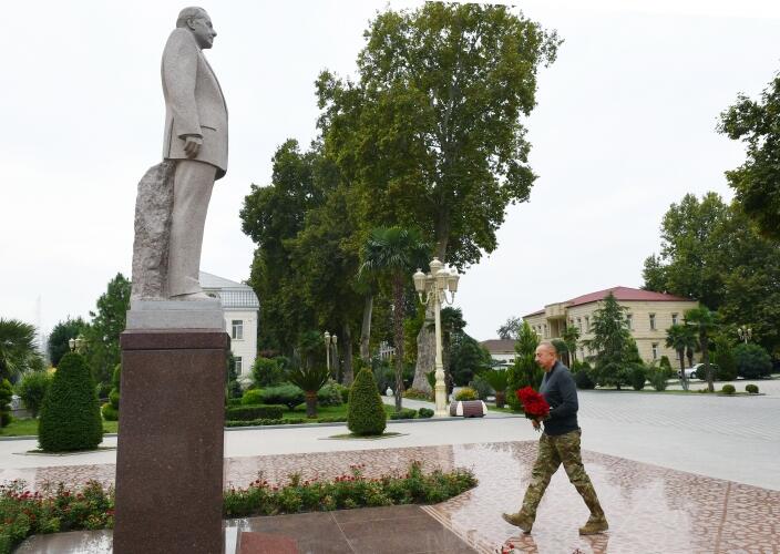 Prezident İlham Əliyev Bərdə rayonuna səfərə gəlib