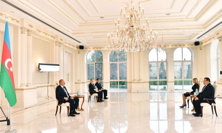 Prezident İlham Əliyev Avropa İttifaqının ölkəmizdəki nümayəndəliyinin yeni təyin olunmuş rəhbərinin etimadnaməsini qəbul edib