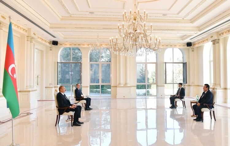 Prezident İlham Əliyev Rumıniyanın Azərbaycanda yeni təyin olunmuş səfirinin etimadnaməsini qəbul edib