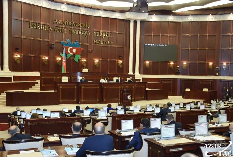 Şəhidlərin ailə üzvlərinə verilən maddi yardımların 10 min manatadət hissəsinin gəlir vergisindən azad edilməsi təklif olunur