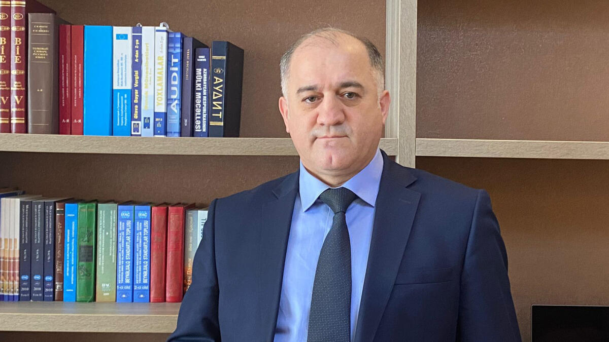 Əmək pensiyası yaşına çatmış işçi hansı hallarda işdən azad edilə bilər?