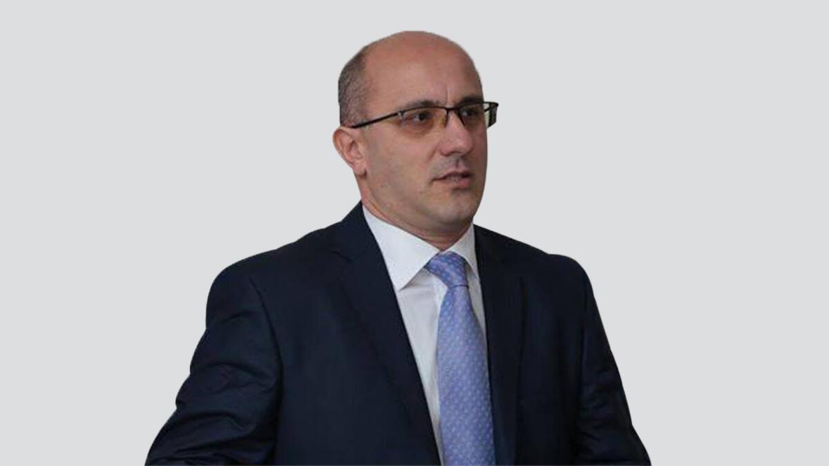 Elman Sadıqov: “Özəl sektora işçi seçimi ilə bağlı qadağaların qoyulması bazar iqtisadiyyatının tələblərinə uyğun deyil”