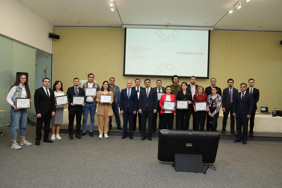 Açıq platformada maarifləndirici təlim