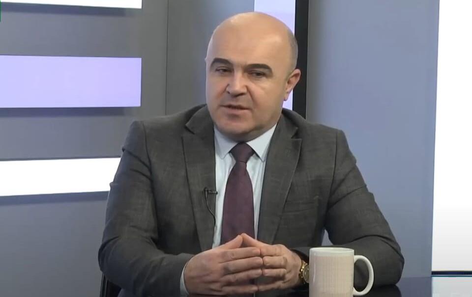 Eldəniz Əmirov: "Vergi daxilolmalarının artması iqtisadi islahatlarla bağlıdır"