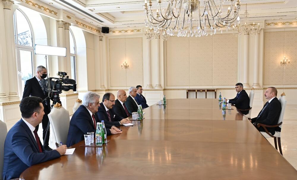 Prezident İlham Əliyev Türkiyənin kənd təsərrüfatı və meşəçilik nazirini qəbul edib