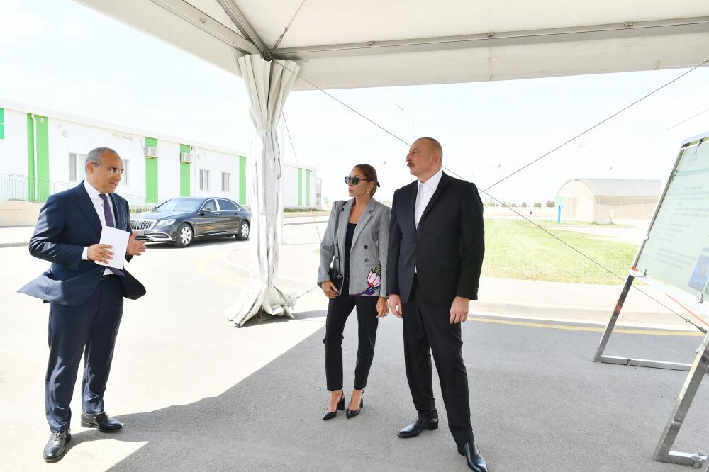 Prezident İlham Əliyev və birinci xanım Mehriban Əliyeva yeni istehsal müəssisələri ilə tanış olublar