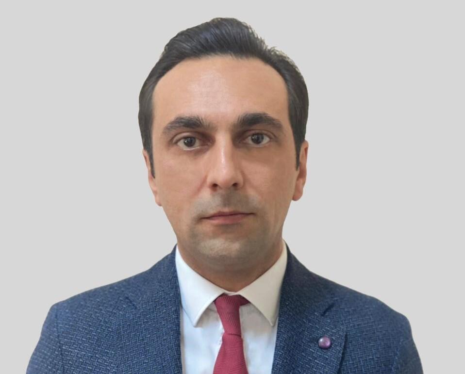 Emin Rəsulov: “Azərbaycanda hərraclar rəqabətli şəraitdə keçirilir”