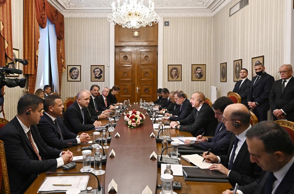 Sofiyada Azərbaycan və Bolqarıstan prezidentlərinin geniş tərkibdə görüşü olub