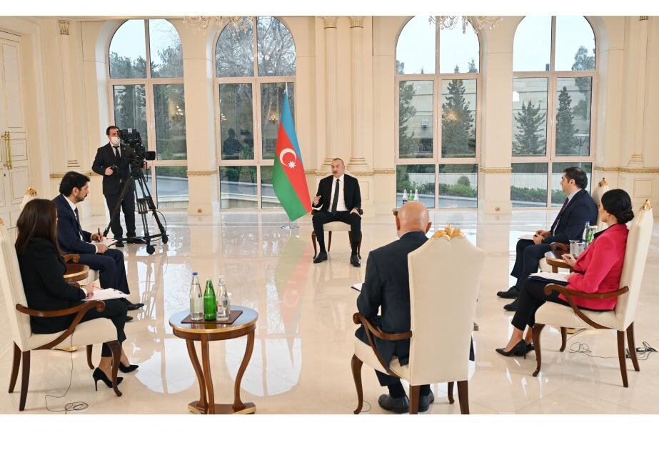 Prezident İlham Əliyev: “Böhranlı vəziyyəti xalqımız üçün sosial layihələr və sosial proqramlarla yüngülləşdirməyə çalışırıq”