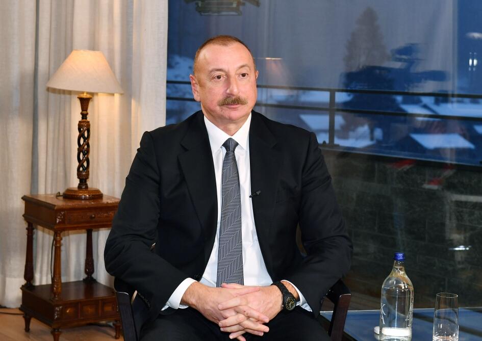 Prezident İlham Əliyev Davos Forumunda “Yeni enerji reallığının istiqamətləndirilməsi” mövzusunda dəyirmi masada iştirak edib