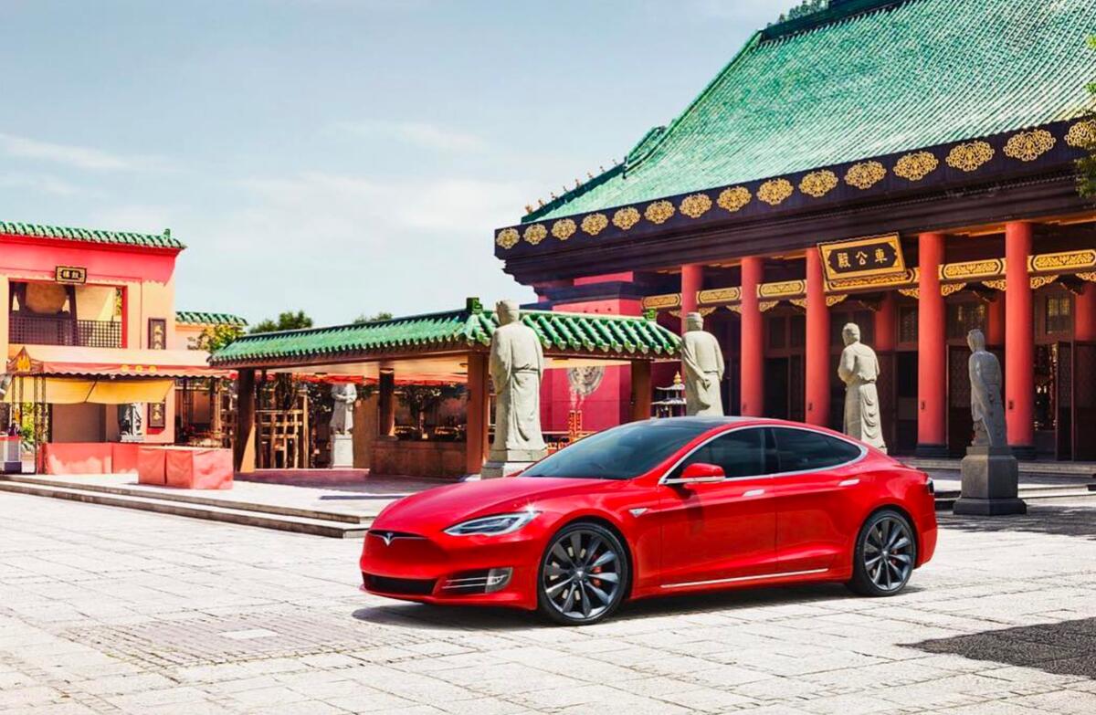“Tesla”nın Çində satılan 1,1 milyon avtomobilində proqram təminatı səhvləri aşkar edilib