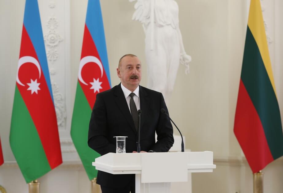 Azərbaycan Prezidenti: Həm Litvada, həm də Azərbaycanda bərpaolunan enerji növlərinin yaradılmasına çox böyük diqqət göstərilir
