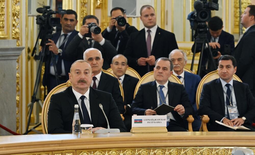 Prezident İlham Əliyev Moskvada Ali Avrasiya İqtisadi Şurasının geniş tərkibdə iclasında iştirak edib
