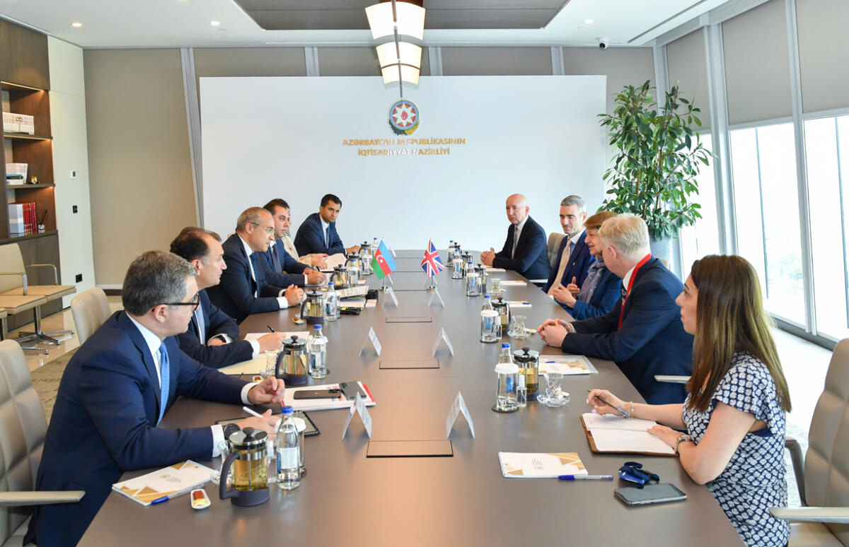 Azərbaycanla Böyük Britaniya arasında iqtisadi əməkdaşlıq gündəliyi müzakirə olunub