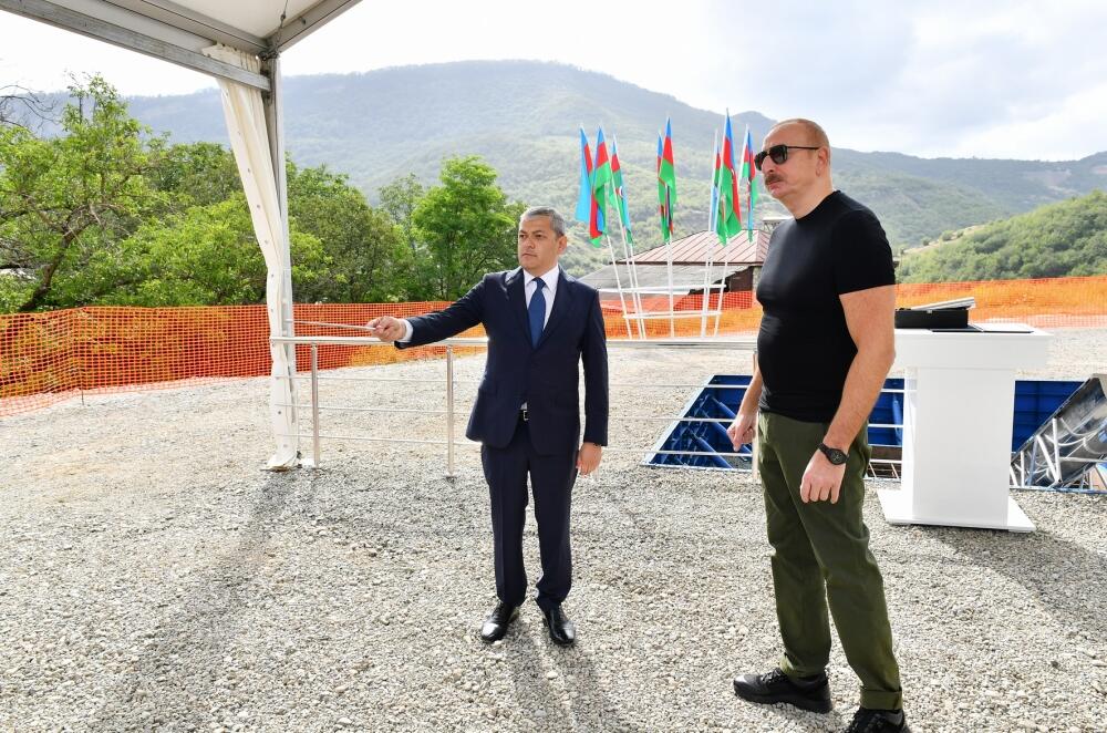 Prezident İlham Əliyev Daşaltı kəndinin yenidən qurulması ilə bağlı görüləcək işlərlə tanış olub
