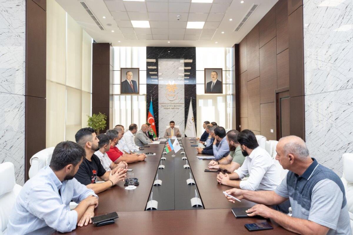 Qida və içki sektorunda fəaliyyət göstərən sahibkarlarla görüş keçirilib