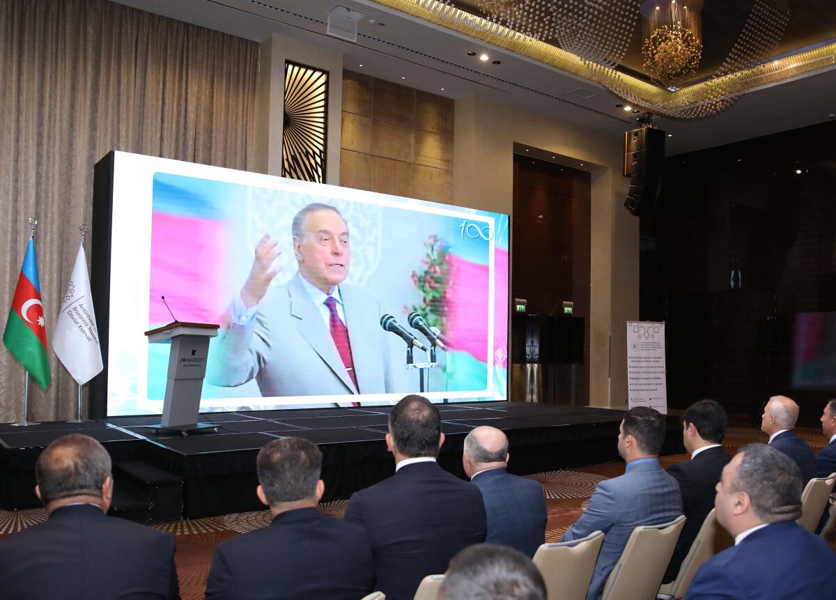 Ulu öndər Heydər Əliyevin 100 illiyi münasibətilə Forum keçirilib