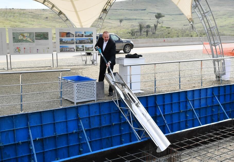 Prezident İlham Əliyev Füzuli rayonunun Cuvarlı və Qoçəhmədli kəndlərinin təməlini qoyub​