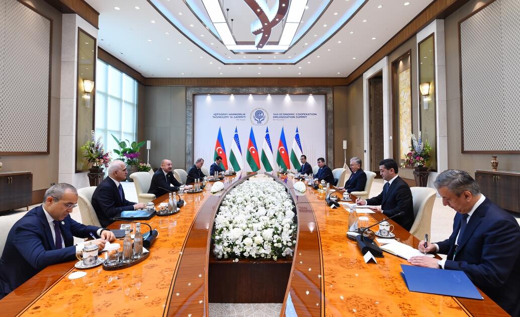Azərbaycan Prezidenti İlham Əliyev Daşkənddə Özbəkistan Prezidenti Şavkat Mirziyoyev ilə görüşüb