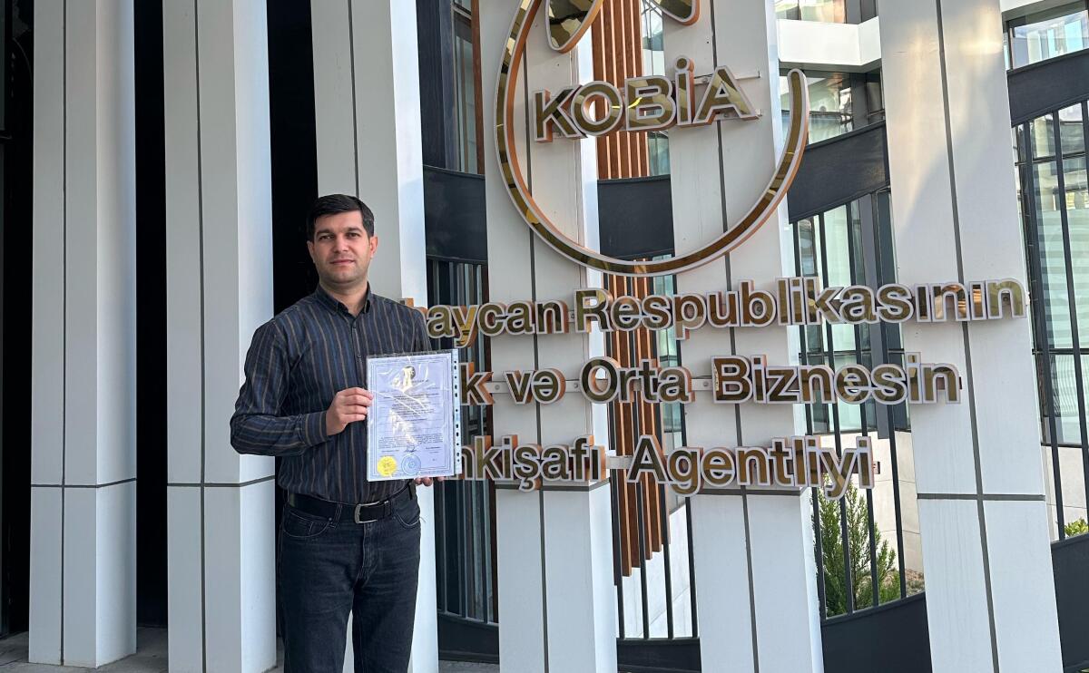 Peşəkar əlaqələrini inkişaf etdirmək istəyən sahibkarlar üçün onlayn platforma