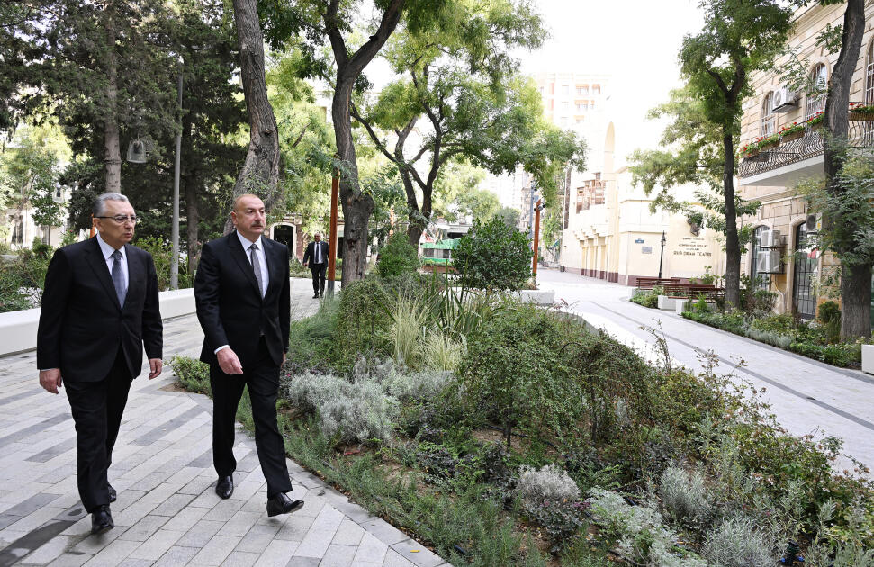 Prezident İlham Əliyev “Xaqani” bağında və ətraf ərazilərdə yaradılan şəraitlə tanış olub