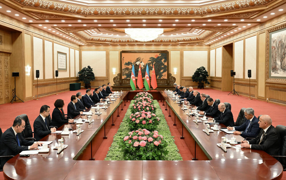 Azərbaycan Prezidenti İlham Əliyevin Çinin Sədri Si Cinpin ilə geniş tərkibdə görüşü olub