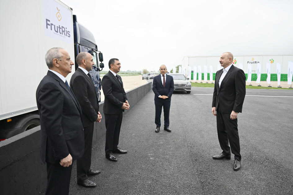 Prezident İlham Əliyev Qusar rayonunda bağçılıq və soyuducu anbar kompleksinin fəaliyyəti ilə tanış olub