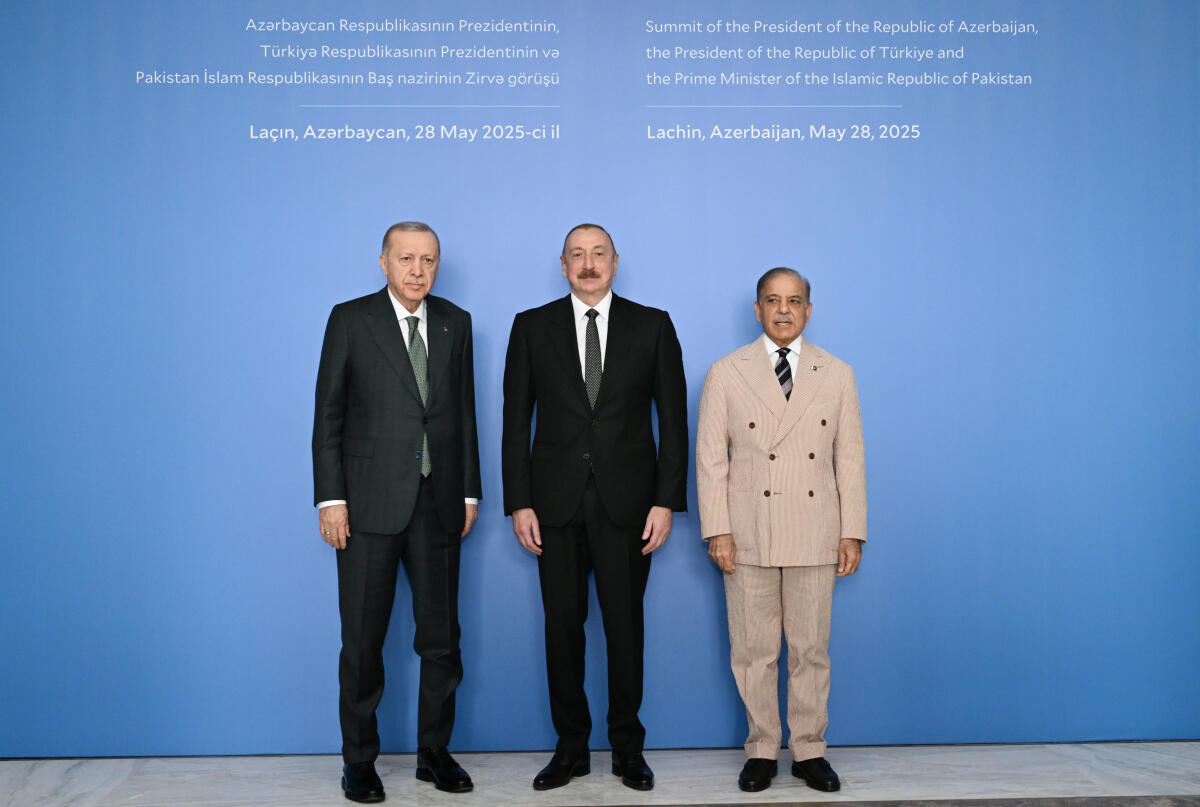 Laçında Azərbaycan Prezidentinin, Türkiyə Prezidentinin və Pakistanın Baş nazirinin Zirvə görüşü keçirilib