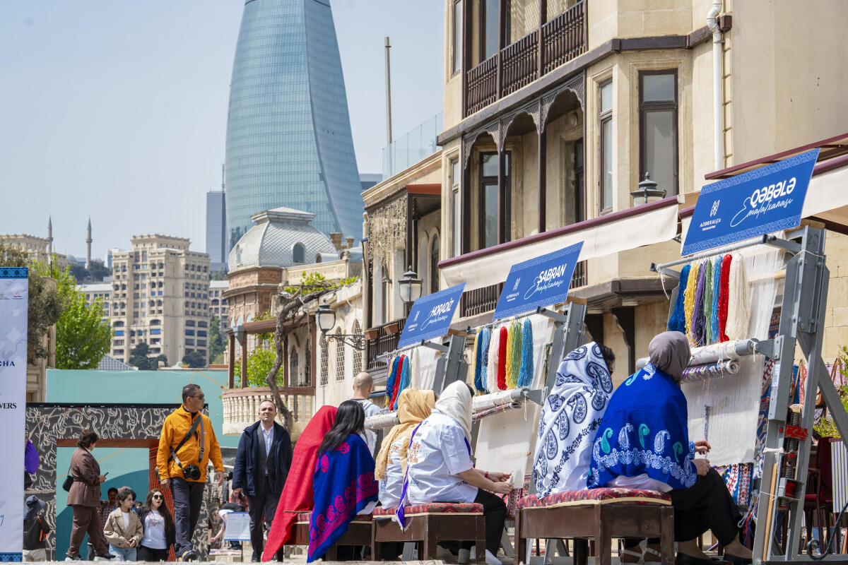 Bakıda böyük festival, Avropada 3 sərgi: Azərbaycan xalçaları dünya bazarında
