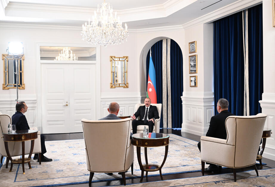 Prezident İlham Əliyev: "Azərbaycan daha güclü mövqelərə malik tranzit ölkəyə çevrilməyə çalışır"