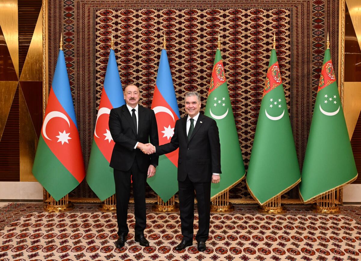 Prezident İlham Əliyevin Türkmənistan Xalq Məsləhətinin sədri ilə təkbətək görüşü olub