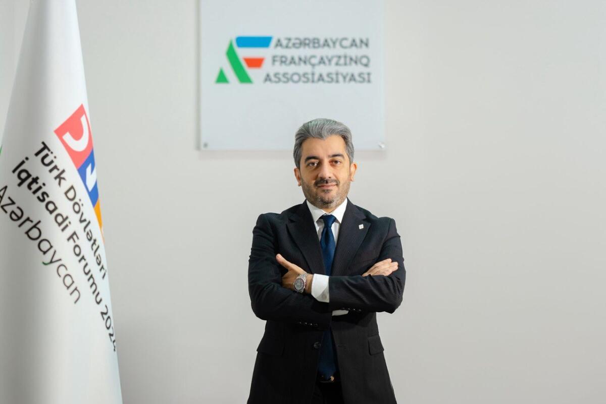 Camid Mövsümov: “Françayzinq alan sahibkarların işini asanlaşdıracaq layihələr üzərində çalışırıq”